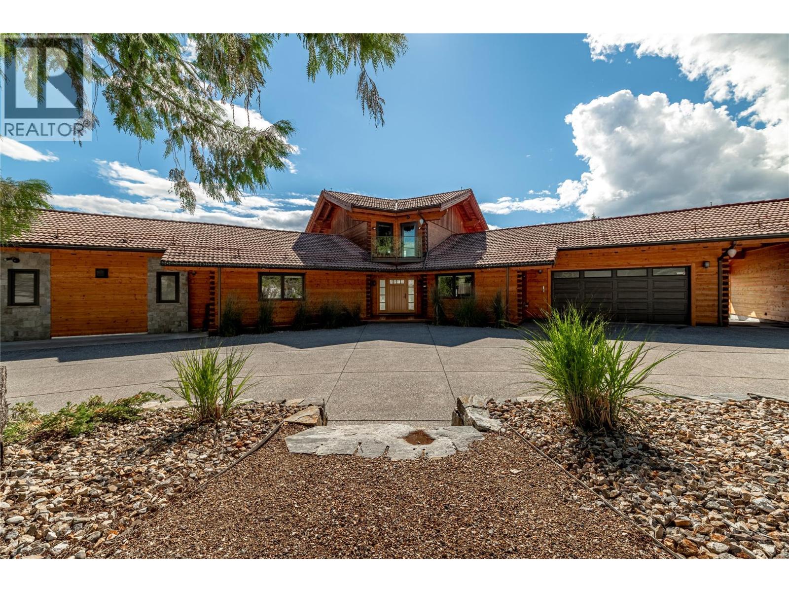 8100, 8104 Silver Star Road, Vernon, British Columbia  V1B 3N1 - Photo 14 - 10363520