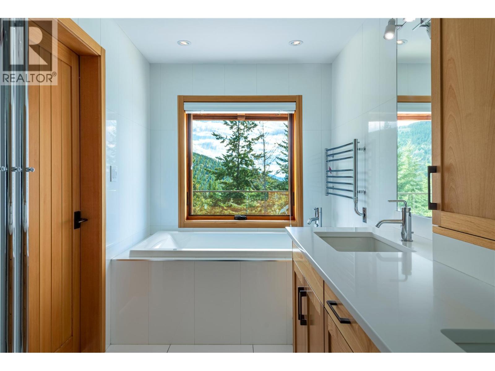 8100, 8104 Silver Star Road, Vernon, British Columbia  V1B 3N1 - Photo 48 - 10363520