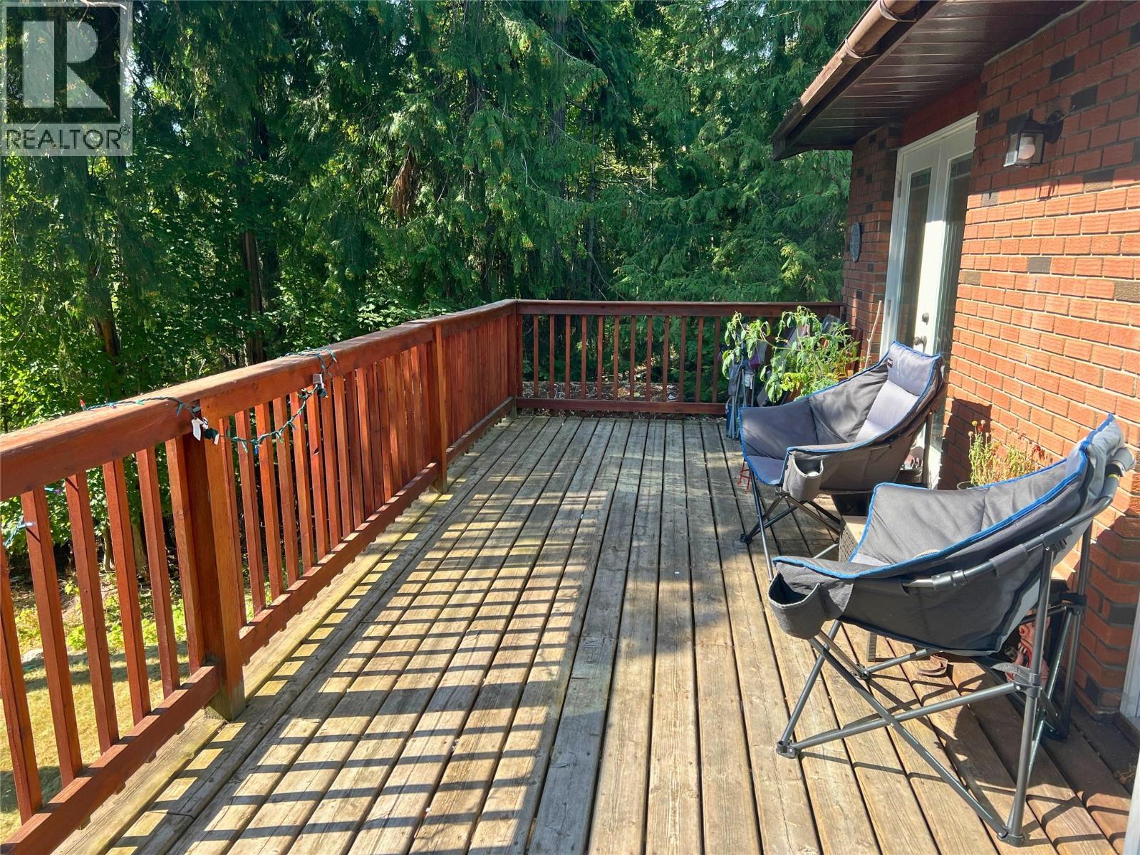 7508 Crowfoot Drive, Anglemont, British Columbia  V0E 1M8 - Photo 23 - 10363526