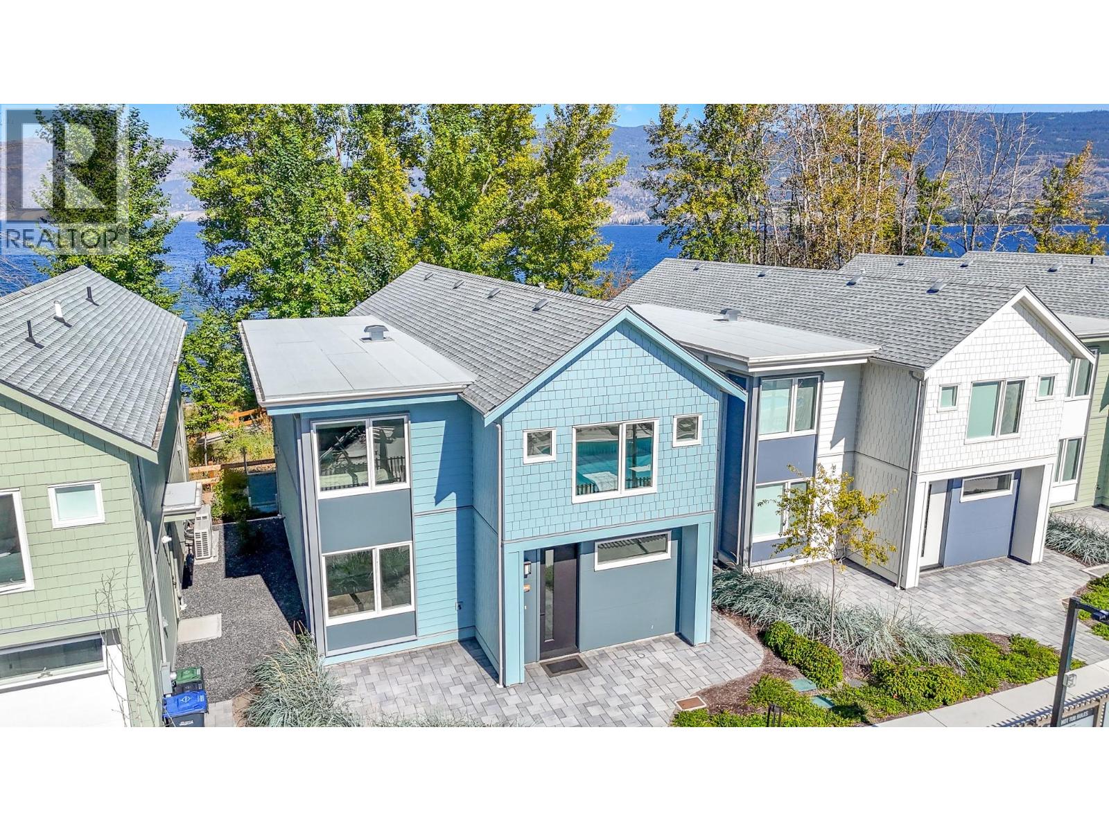 3240 Landry Crescent, Summerland, British Columbia  V0H 1Z9 - Photo 2 - 10363478