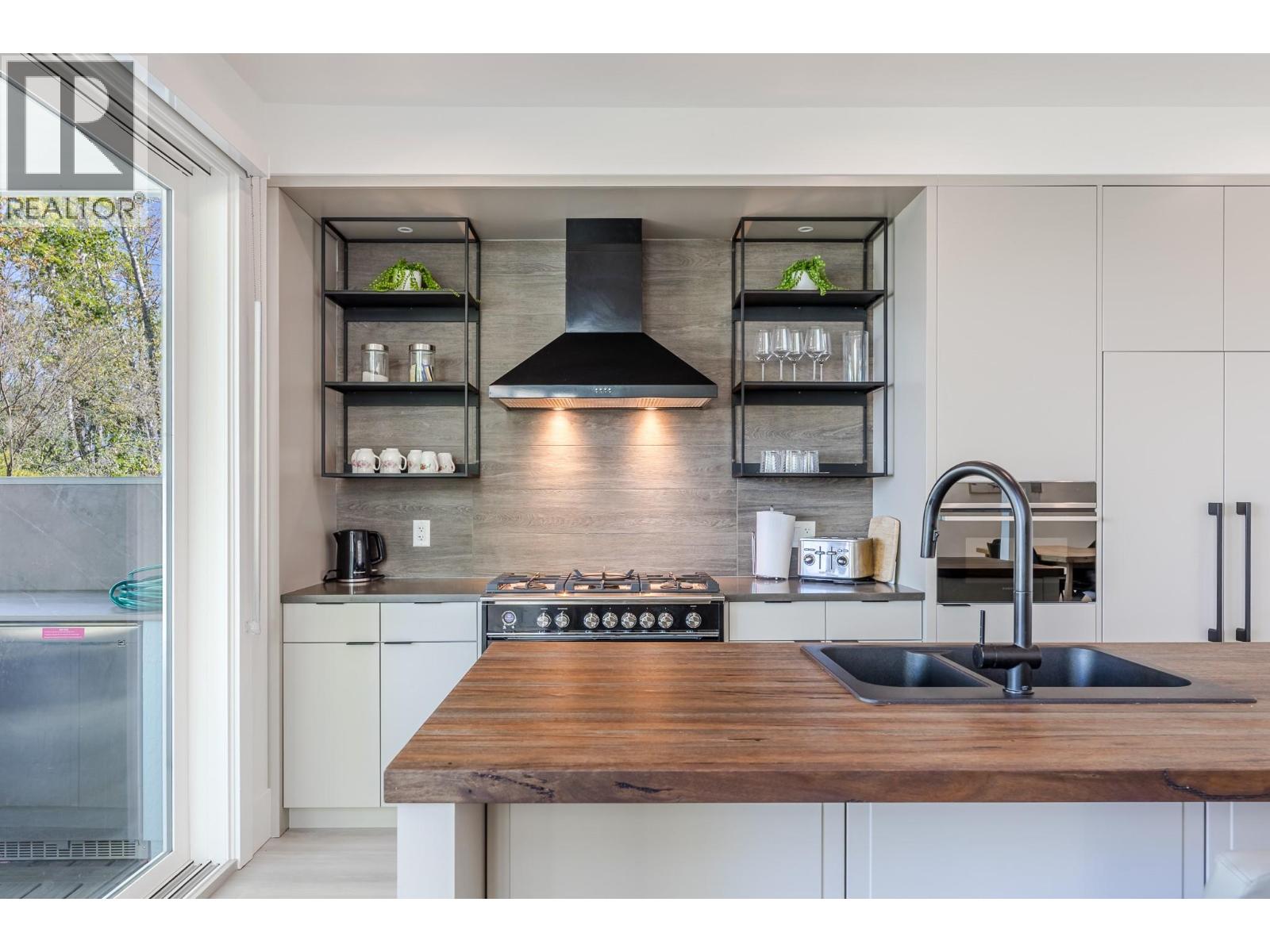 3240 Landry Crescent, Summerland, British Columbia  V0H 1Z9 - Photo 9 - 10363478