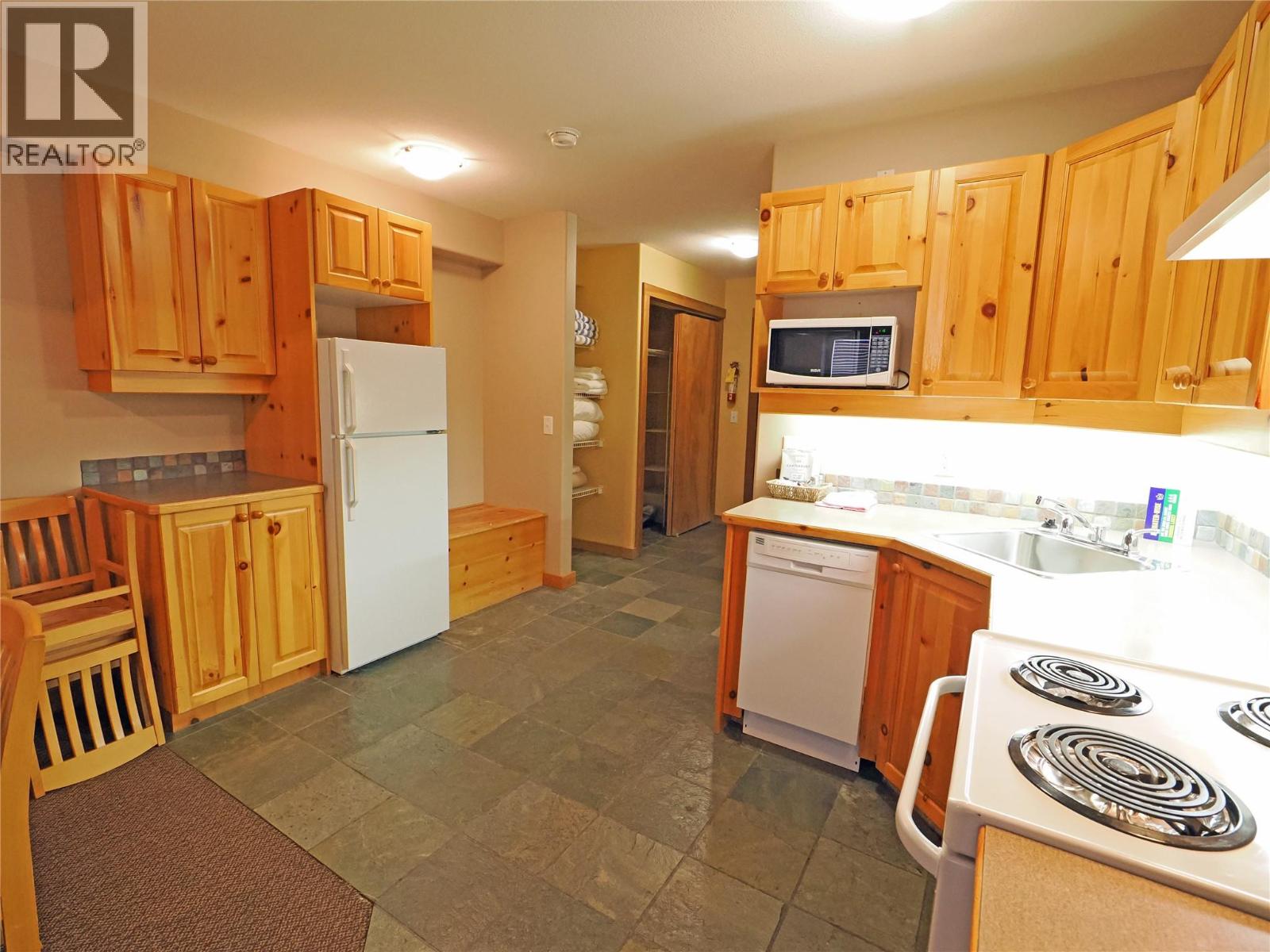 5335 Big White Road Unit# 303/305, Big White, British Columbia  V1P 1P3 - Photo 5 - 10363570