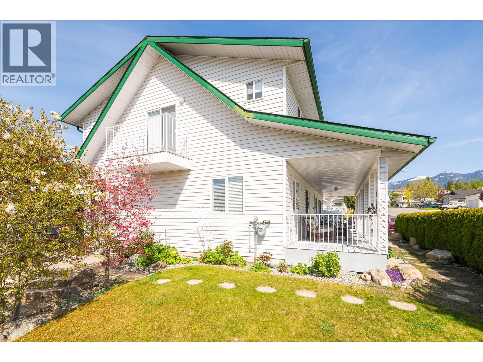 304 Dugan Street, Creston, British Columbia  V0B 1G3 - Photo 1 - 10363613