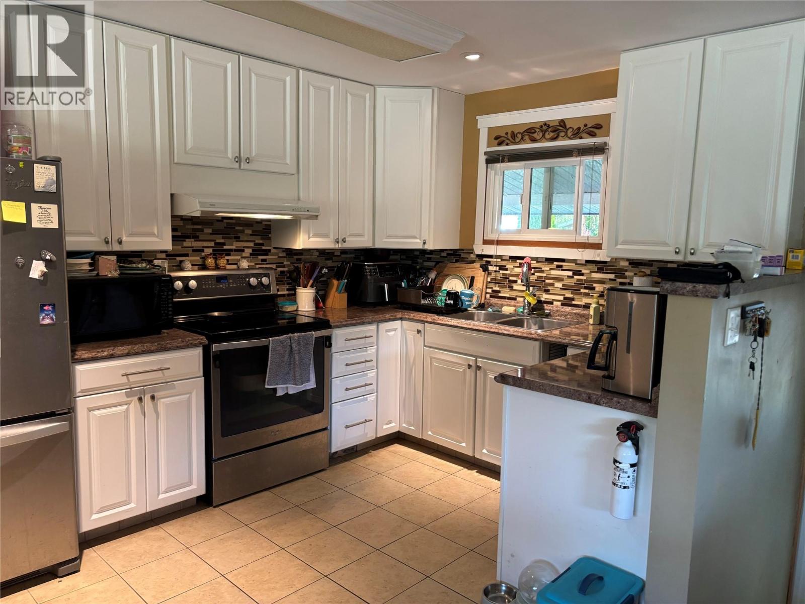 1047 Regan Crescent, Trail, British Columbia  V1R 1C3 - Photo 4 - 10363512