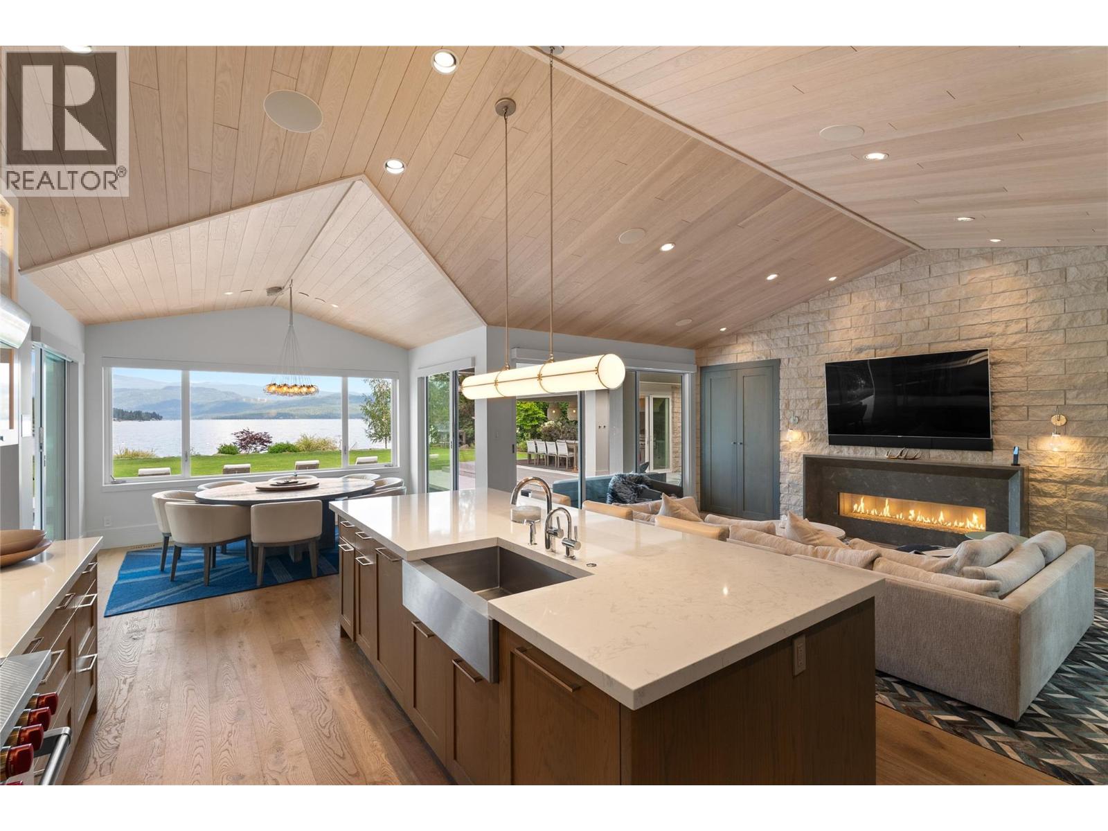 2506 Welch Place, Magna Bay, British Columbia  V0E 1M7 - Photo 11 - 10359859