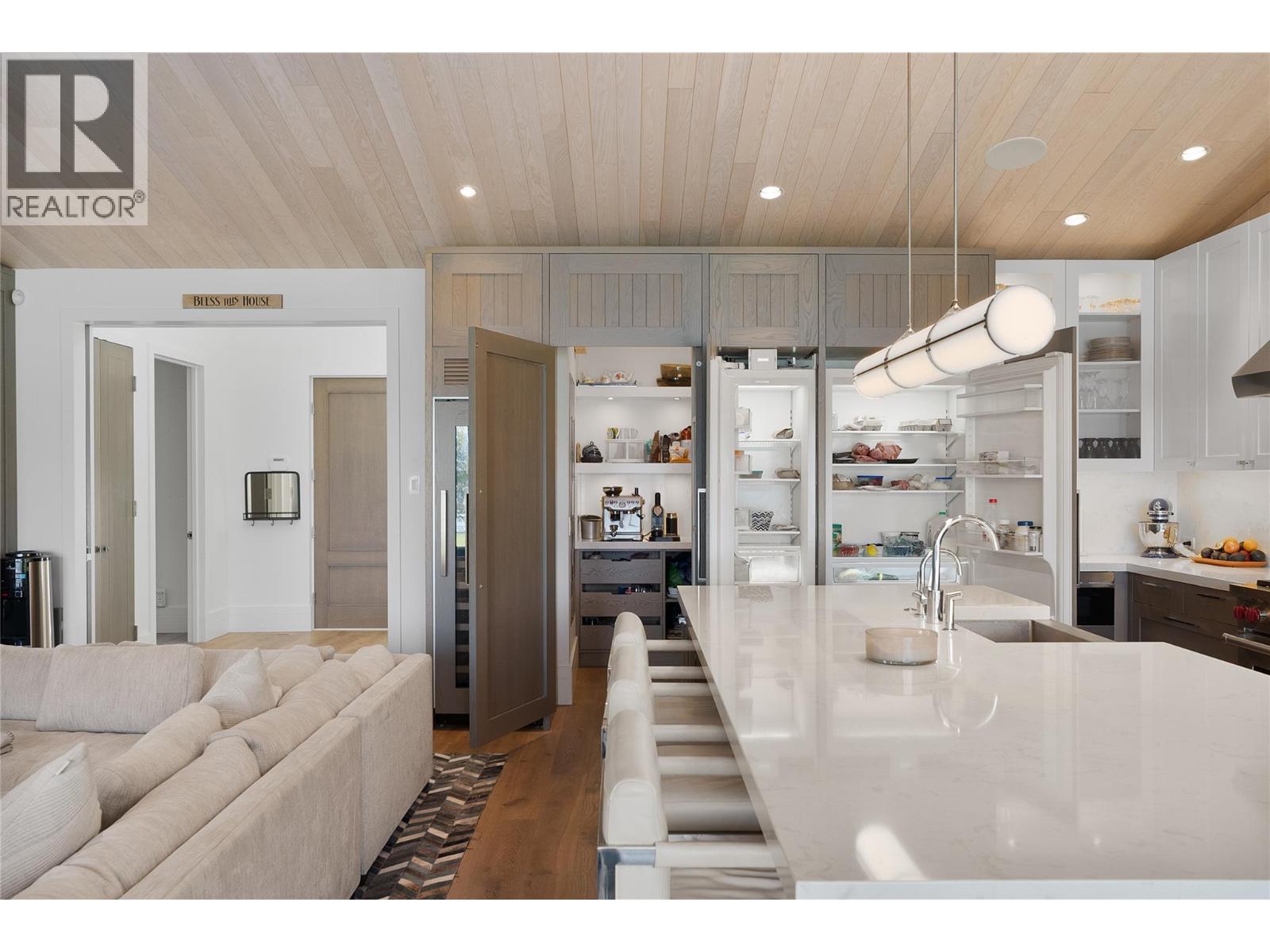 2506 Welch Place, Magna Bay, British Columbia  V0E 1M7 - Photo 18 - 10359859