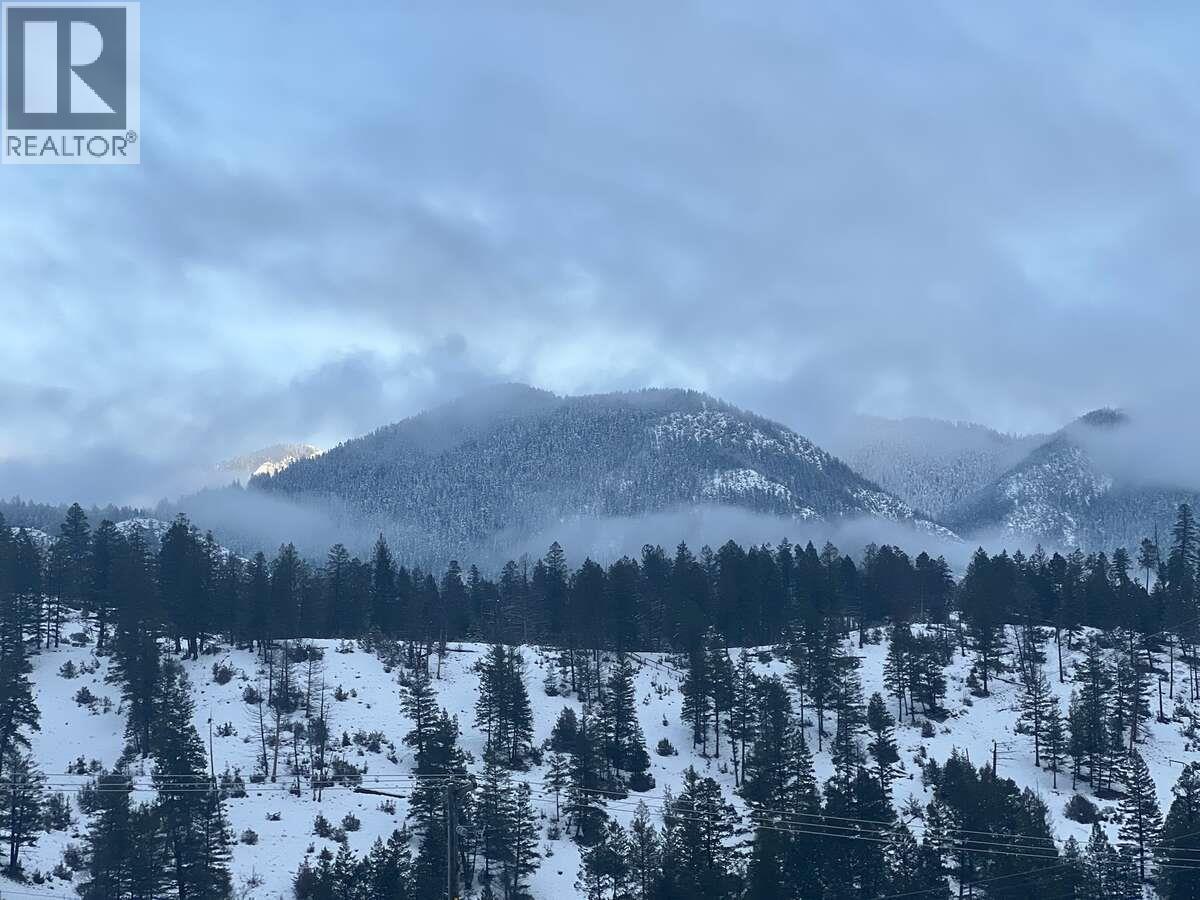 4881 St Mary's Street, Radium Hot Springs, British Columbia  V0A 1M0 - Photo 2 - 10363633