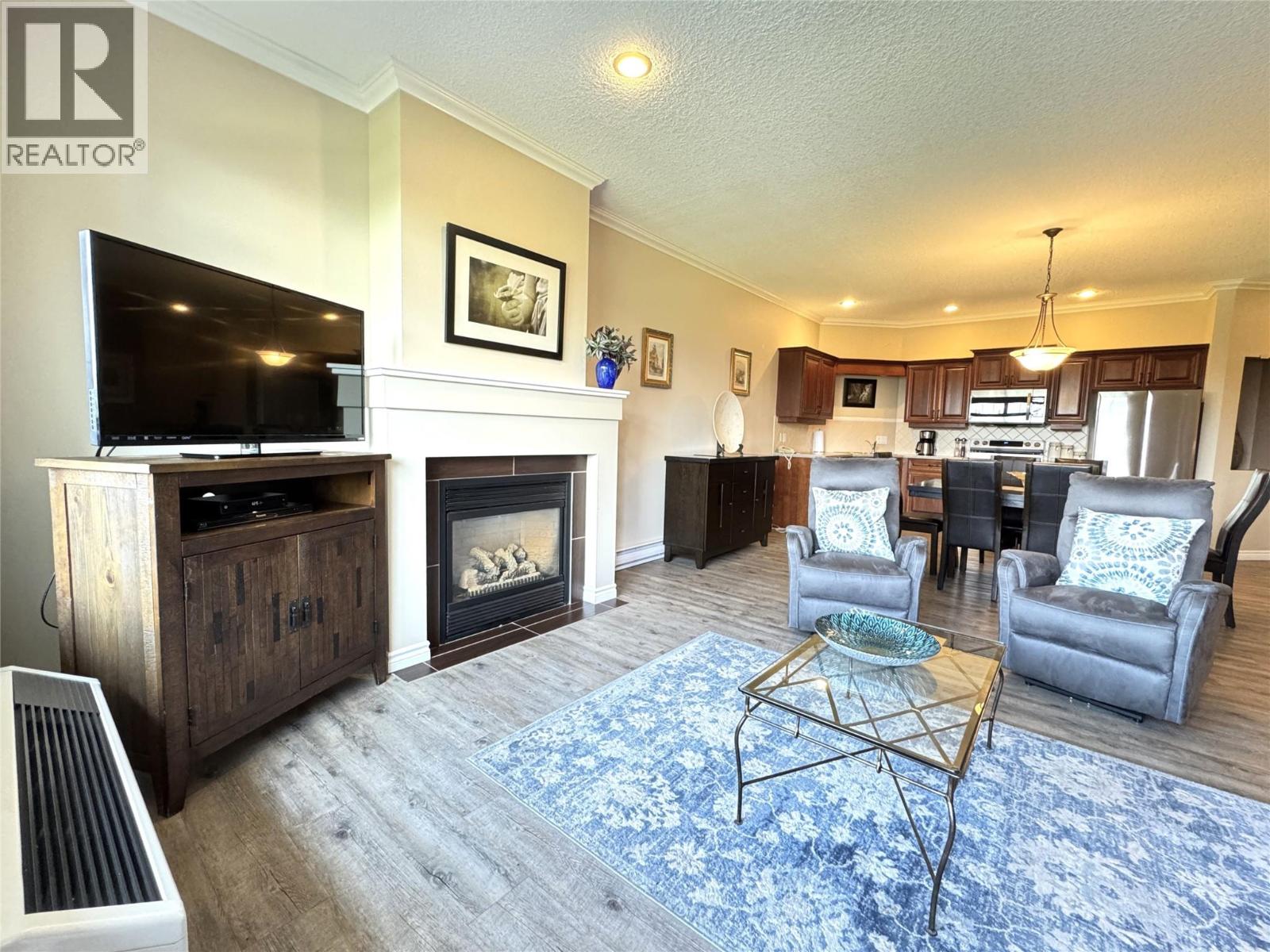 100 Bighorn Boulevard Unit# 113, Radium Hot Springs, British Columbia  V0A 1M0 - Photo 1 - 10363371