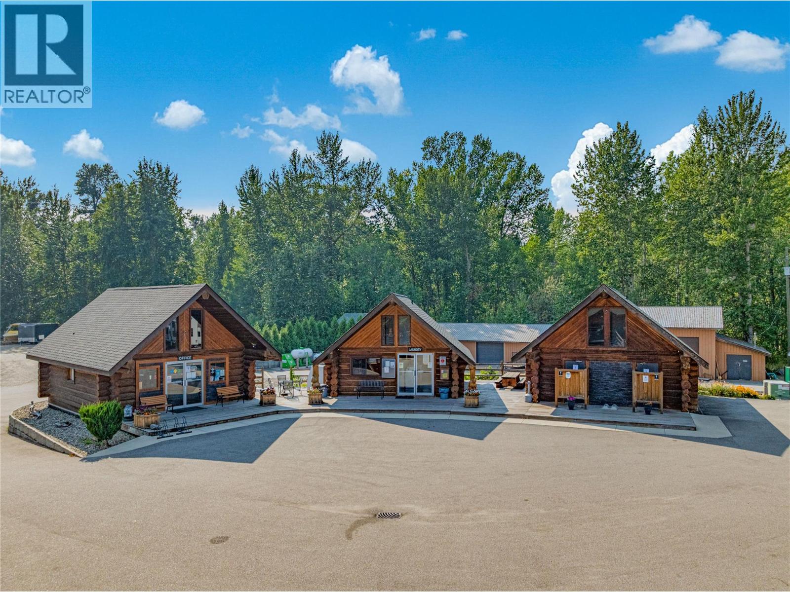 12 Marina Way, Lee Creek, British Columbia  V0E 1M4 - Photo 10 - 10361852