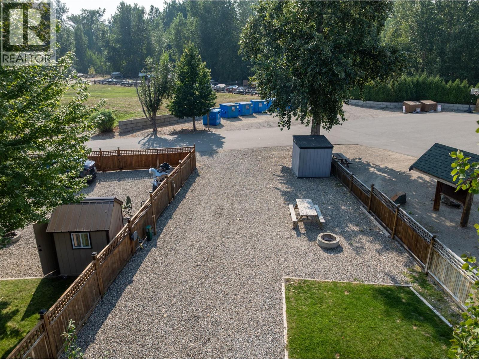 12 Marina Way, Lee Creek, British Columbia  V0E 1M4 - Photo 6 - 10361852