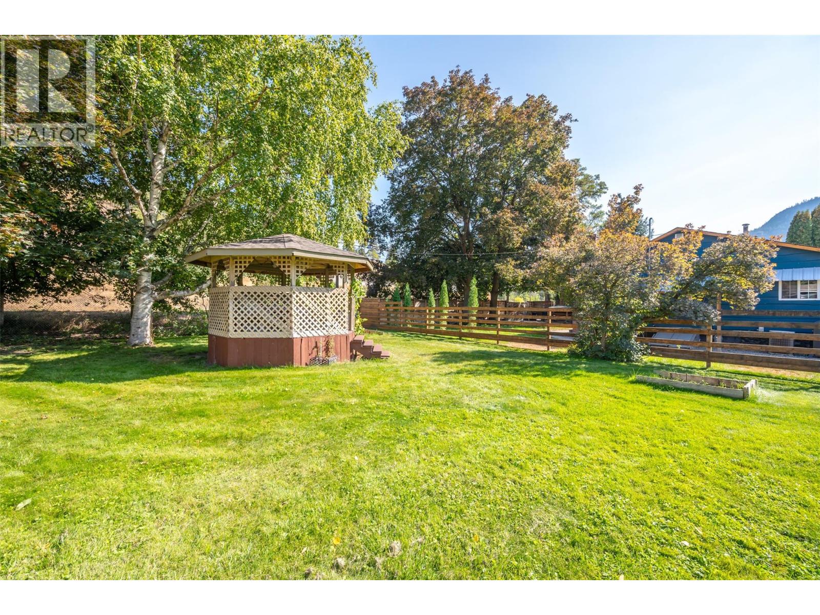 5009 13th Avenue, Okanagan Falls, British Columbia  V0H 1R4 - Photo 2 - 10363383