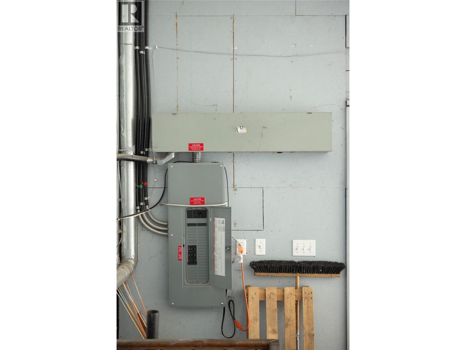 10108 Venables Drive, Coldstream, British Columbia  V1B 2J9 - Photo 15 - 10363642