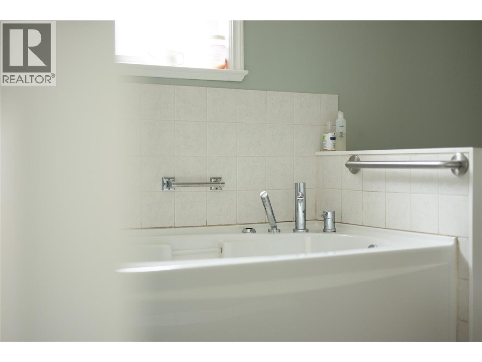 10108 Venables Drive, Coldstream, British Columbia  V1B 2J9 - Photo 94 - 10363642