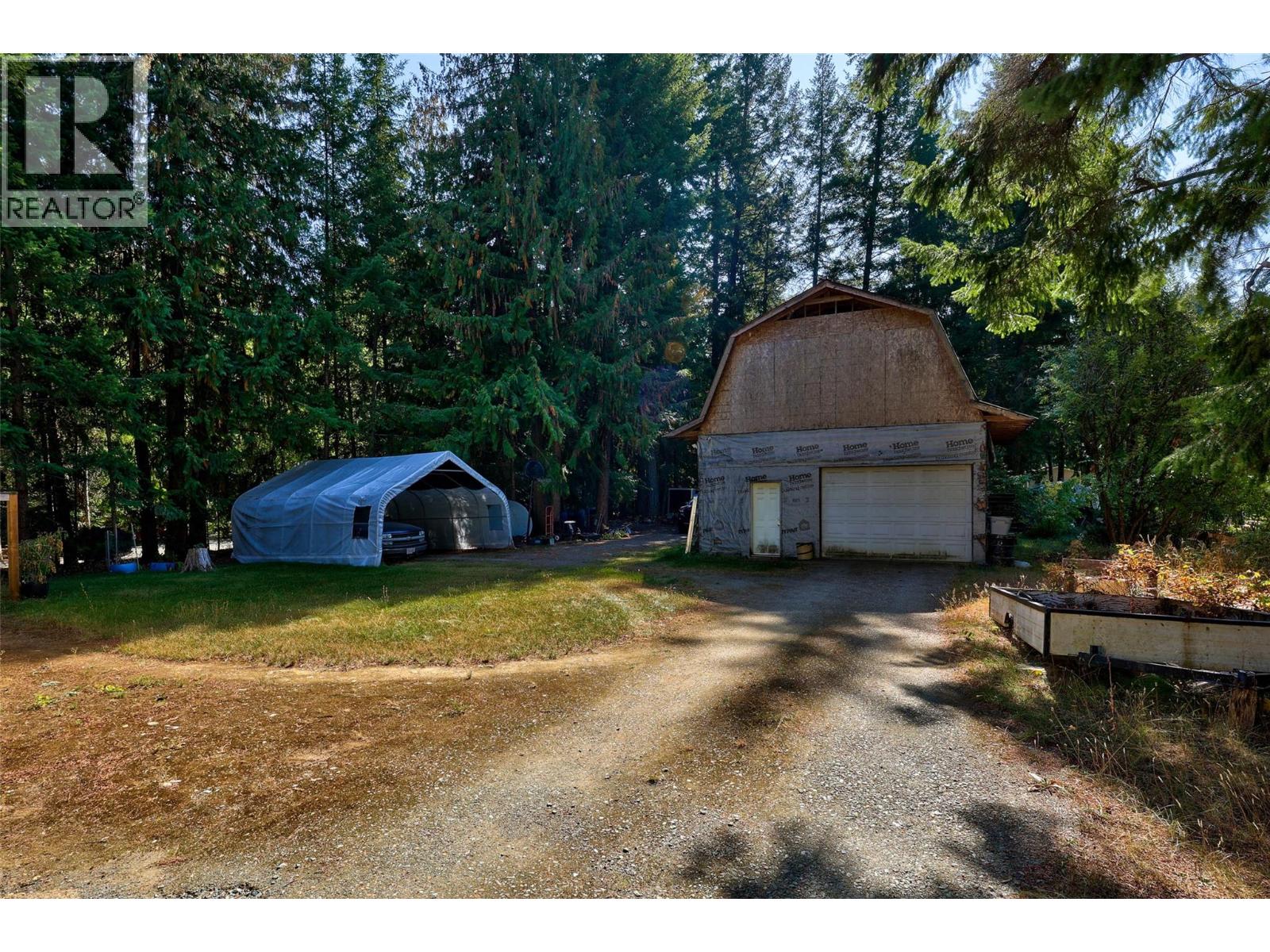 4072 Butters Road, Scotch Creek, British Columbia  v0e 1m5 - Photo 2 - 10363390