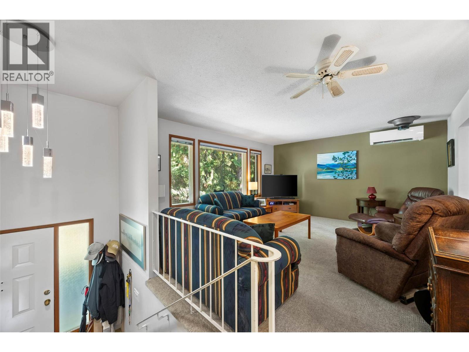 4072 Butters Road, Scotch Creek, British Columbia  v0e 1m5 - Photo 9 - 10363390