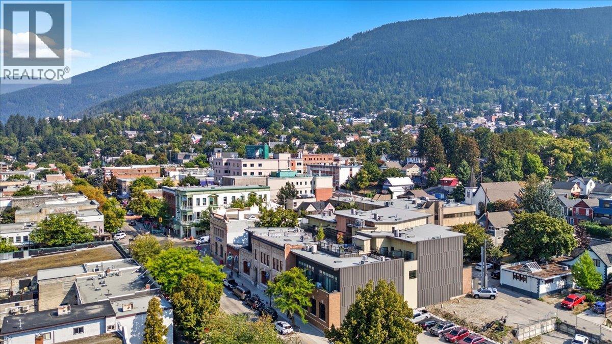 266 Baker Street Unit# 17, Nelson, British Columbia  V1L 4H3 - Photo 2 - 10363061
