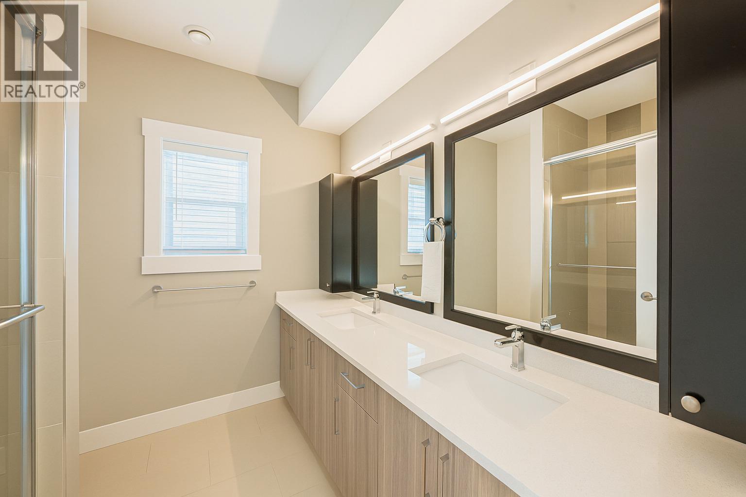 3561 Goldie Way, West Kelowna, British Columbia  V4T 1A3 - Photo 10 - 10363663