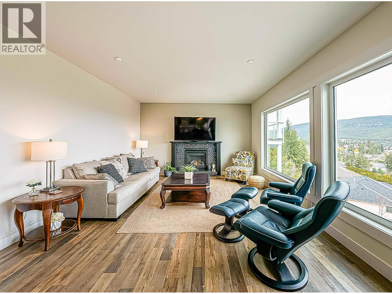 3561 Goldie Way, West Kelowna, British Columbia  V4T 1A3 - Photo 3 - 10363663