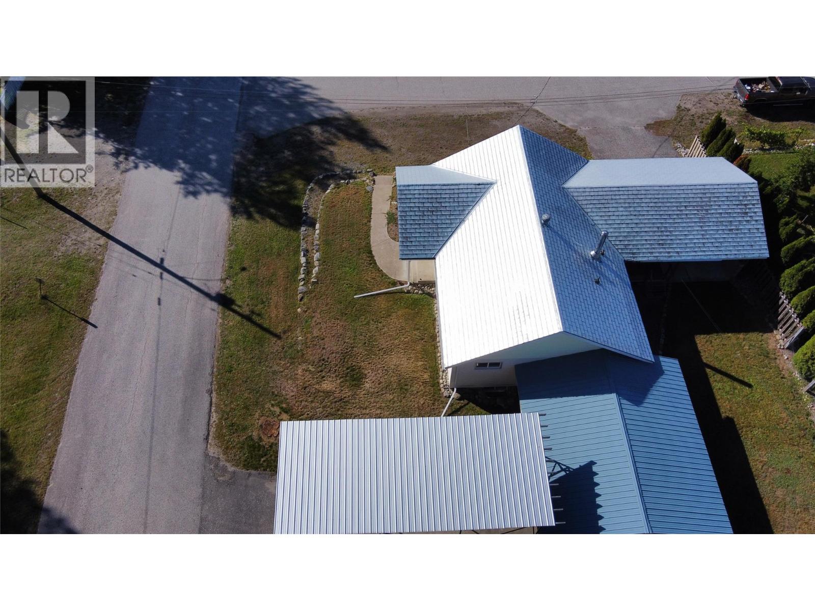 301 5th Street Nw, Nakusp, British Columbia  V0G 1R0 - Photo 35 - 10363697