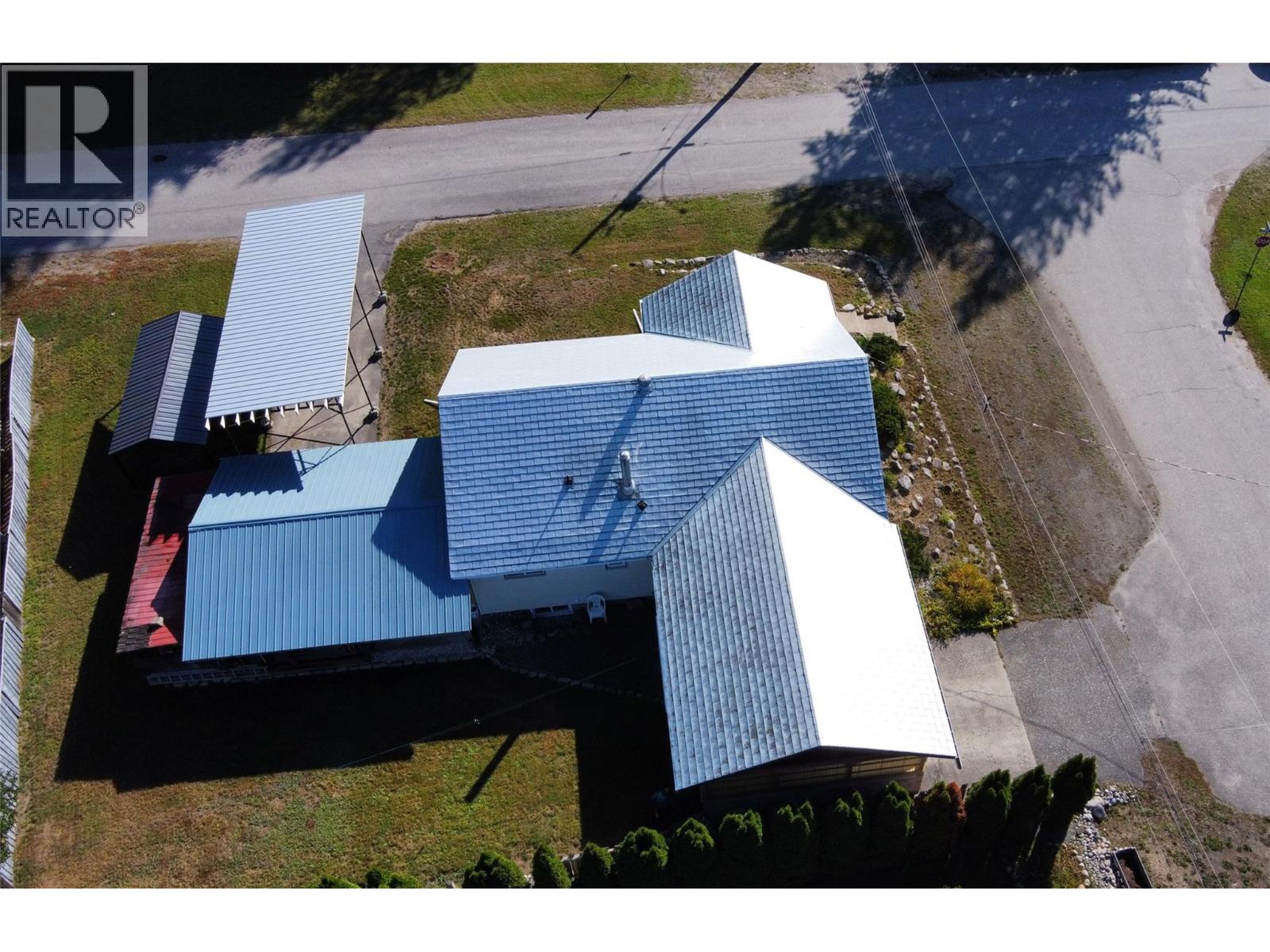 301 5th Street Nw, Nakusp, British Columbia  V0G 1R0 - Photo 36 - 10363697