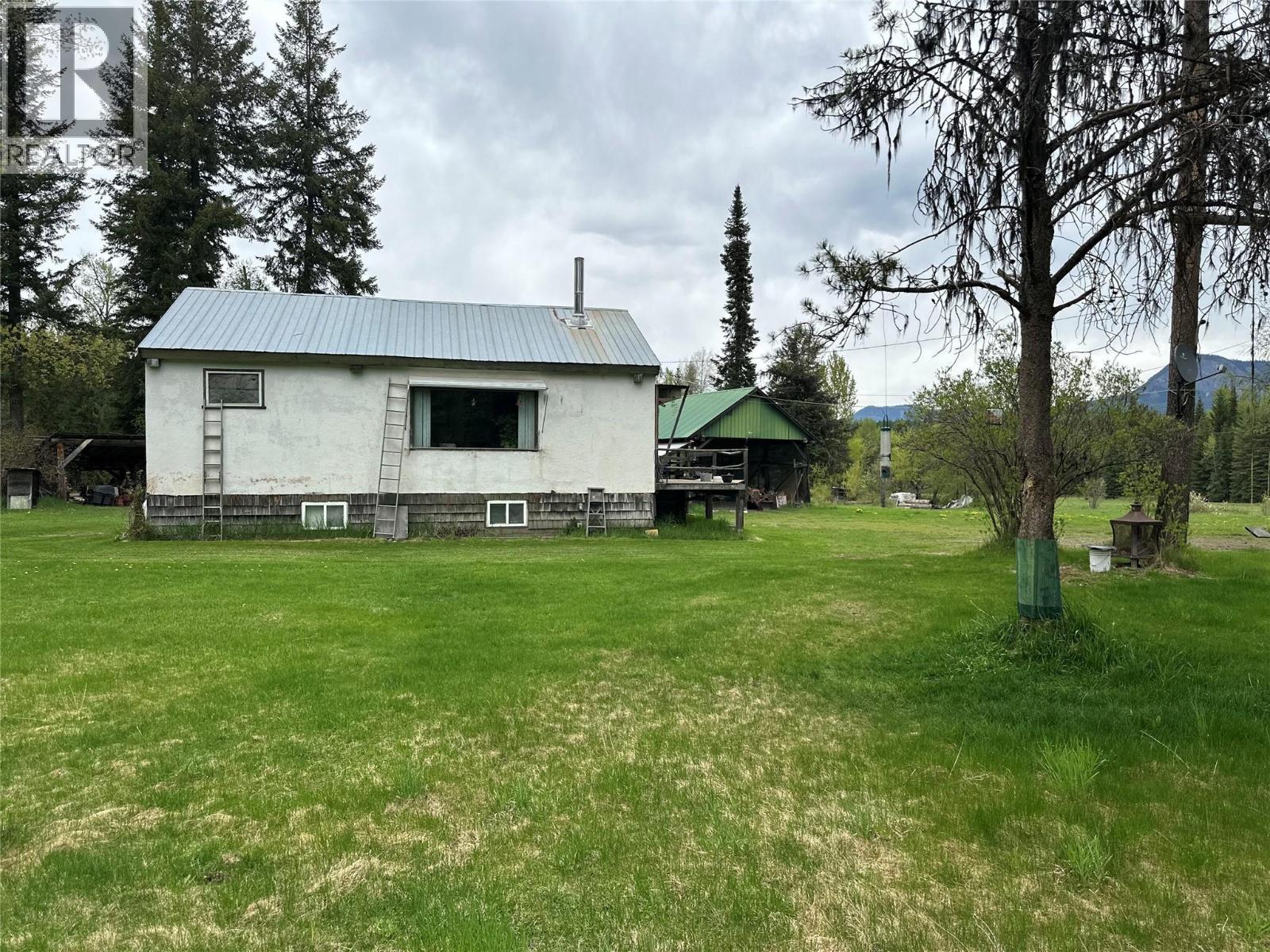 1440 Trinity Valley Road, Lumby, British Columbia  V0E 2G0 - Photo 33 - 10363723