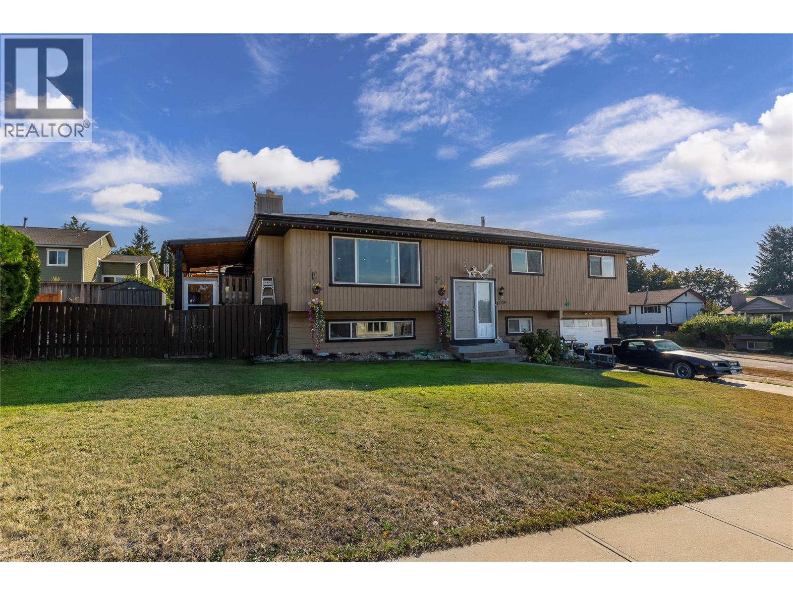 1206 43 Avenue, Vernon, British Columbia  V1T 8C9 - Photo 1 - 10363517