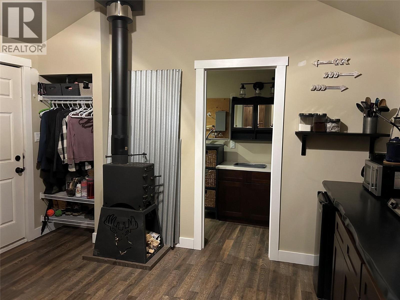 Csokony Road, Spur Valley, British Columbia  V0A 1E0 - Photo 18 - 10363805