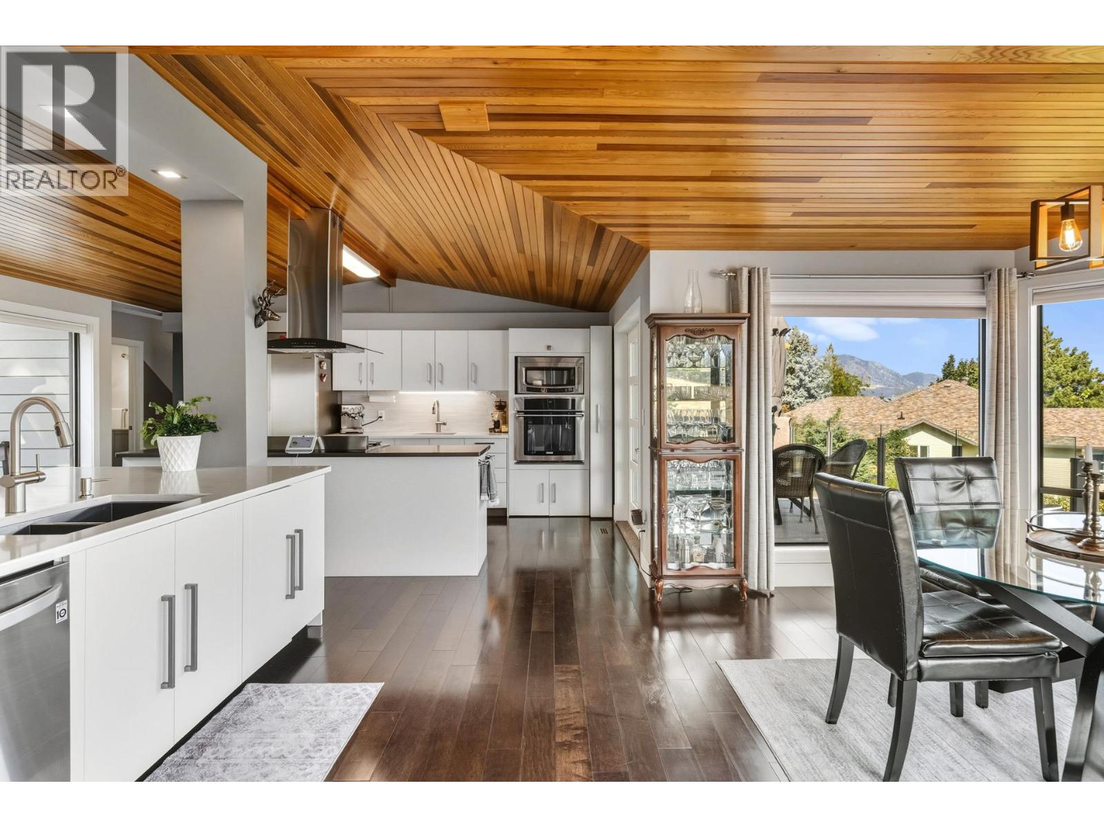 6555 Sherburn Road, Peachland, British Columbia  V0H 1X7 - Photo 12 - 10362839