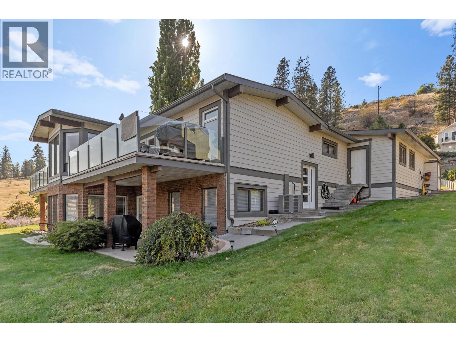 6555 Sherburn Road, Peachland, British Columbia  V0H 1X7 - Photo 4 - 10362839