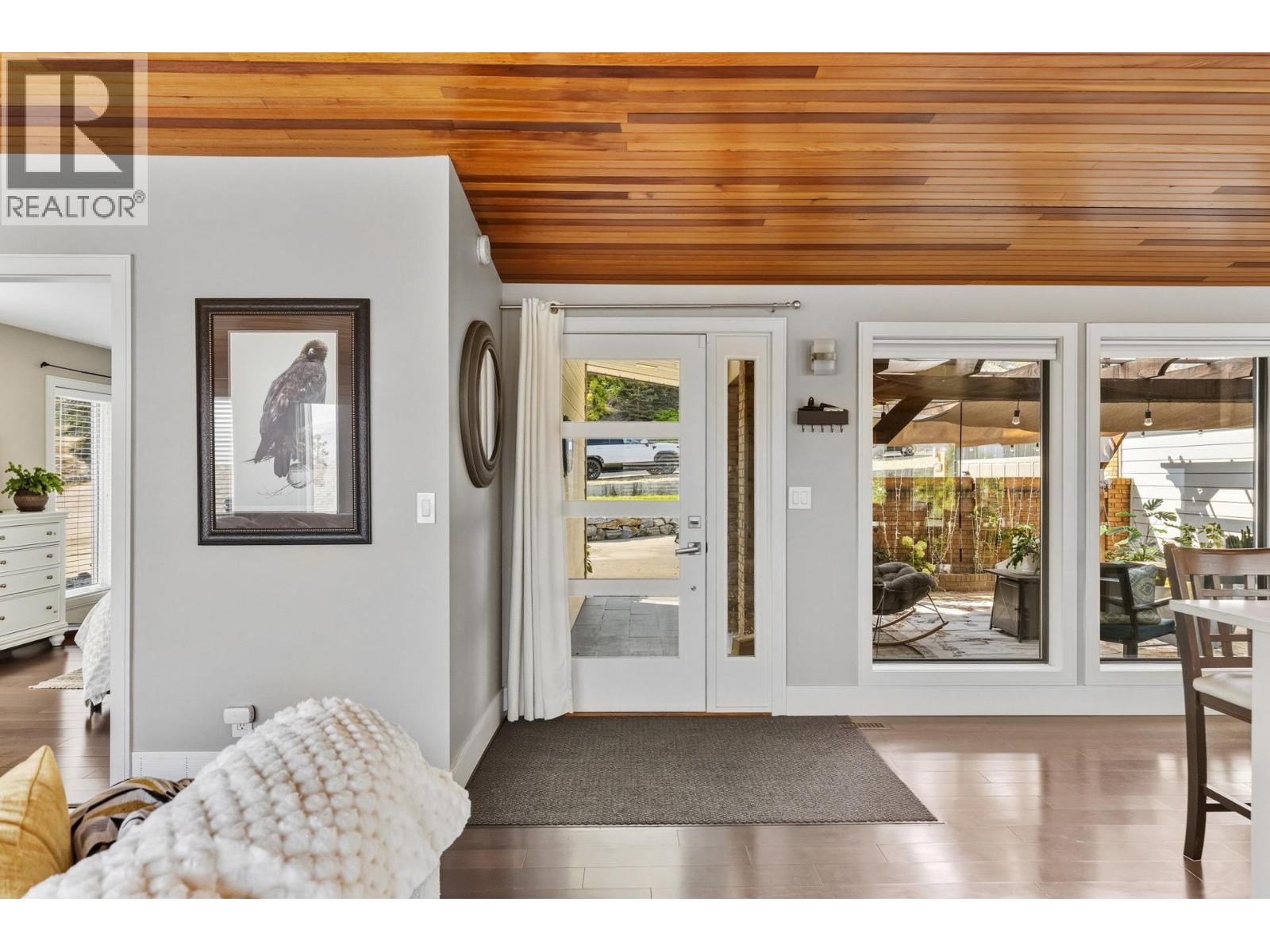 6555 Sherburn Road, Peachland, British Columbia  V0H 1X7 - Photo 7 - 10362839