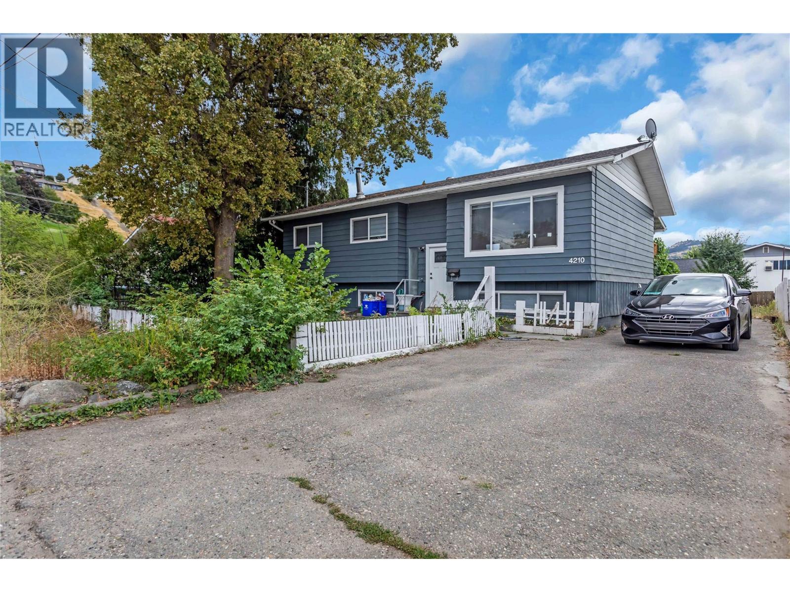 4210 17 Avenue, Vernon, British Columbia  V1T 7K8 - Photo 1 - 10363859