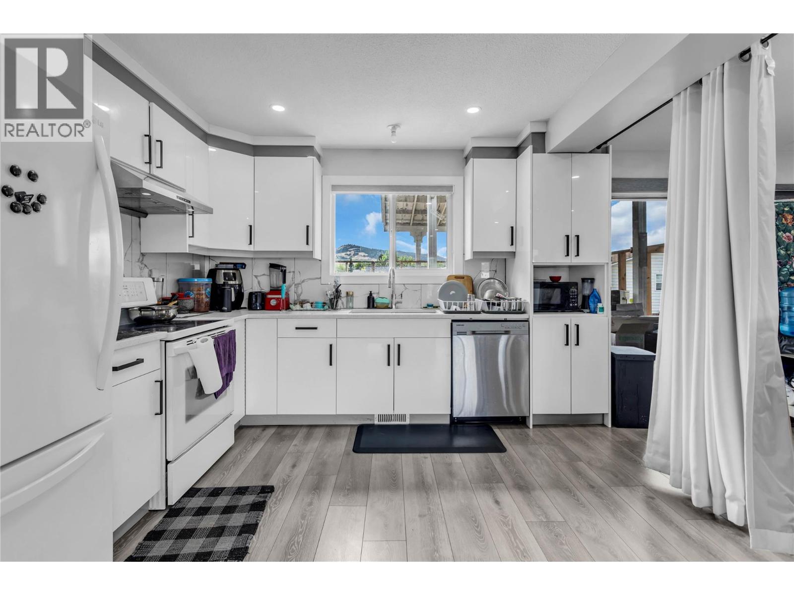 4210 17 Avenue, Vernon, British Columbia  V1T 7K8 - Photo 14 - 10363859