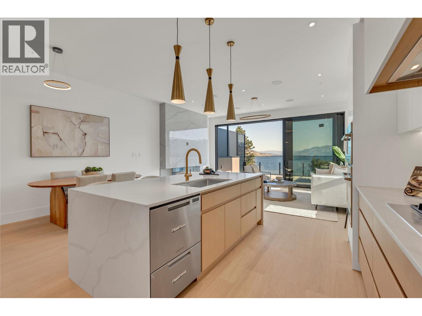 602 Lakeshore Drive Unit# 401, Penticton, British Columbia  V2A 1B9 - Photo 11 - 10363921