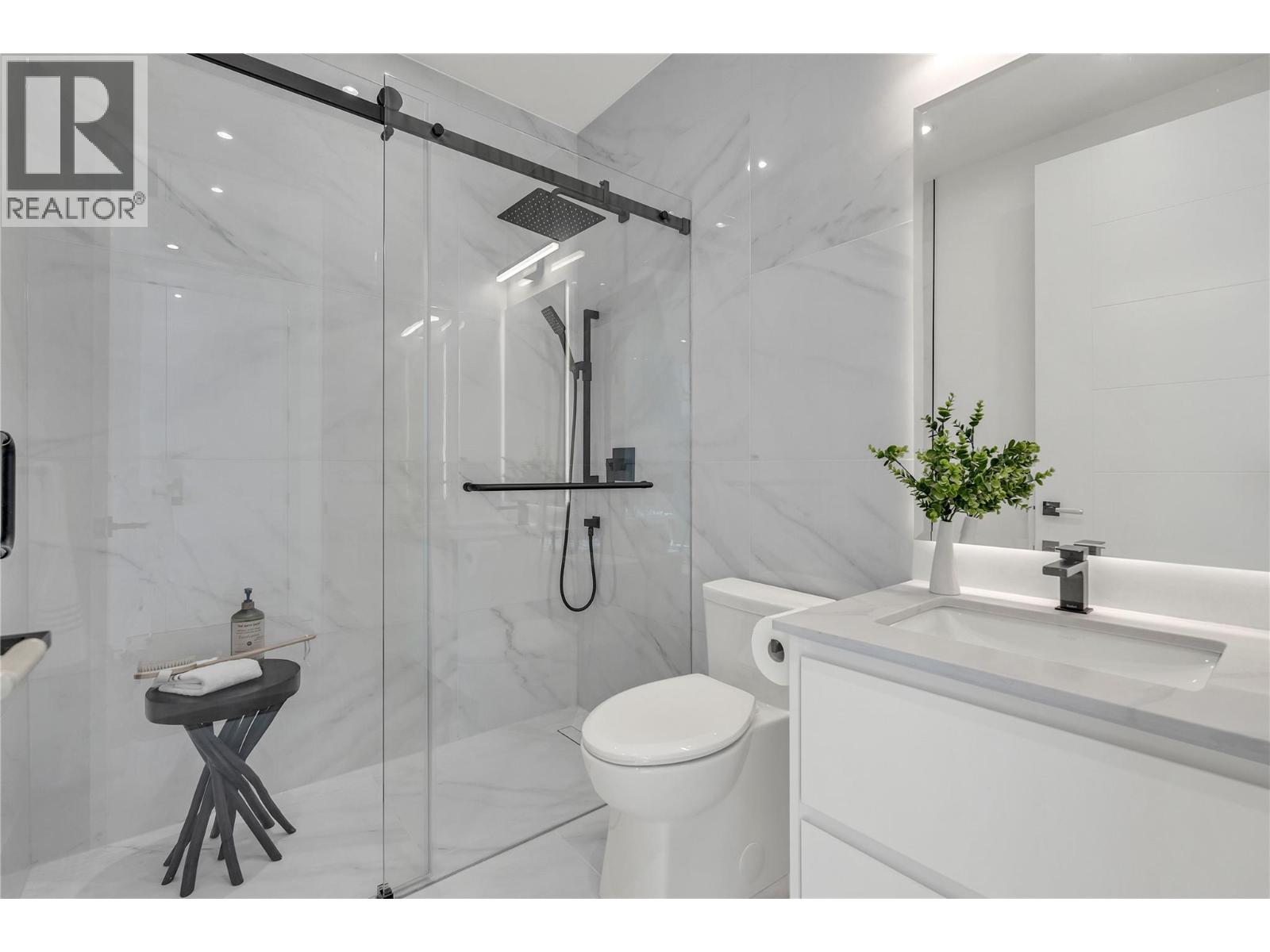 602 Lakeshore Drive Unit# 401, Penticton, British Columbia  V2A 1B9 - Photo 27 - 10363921