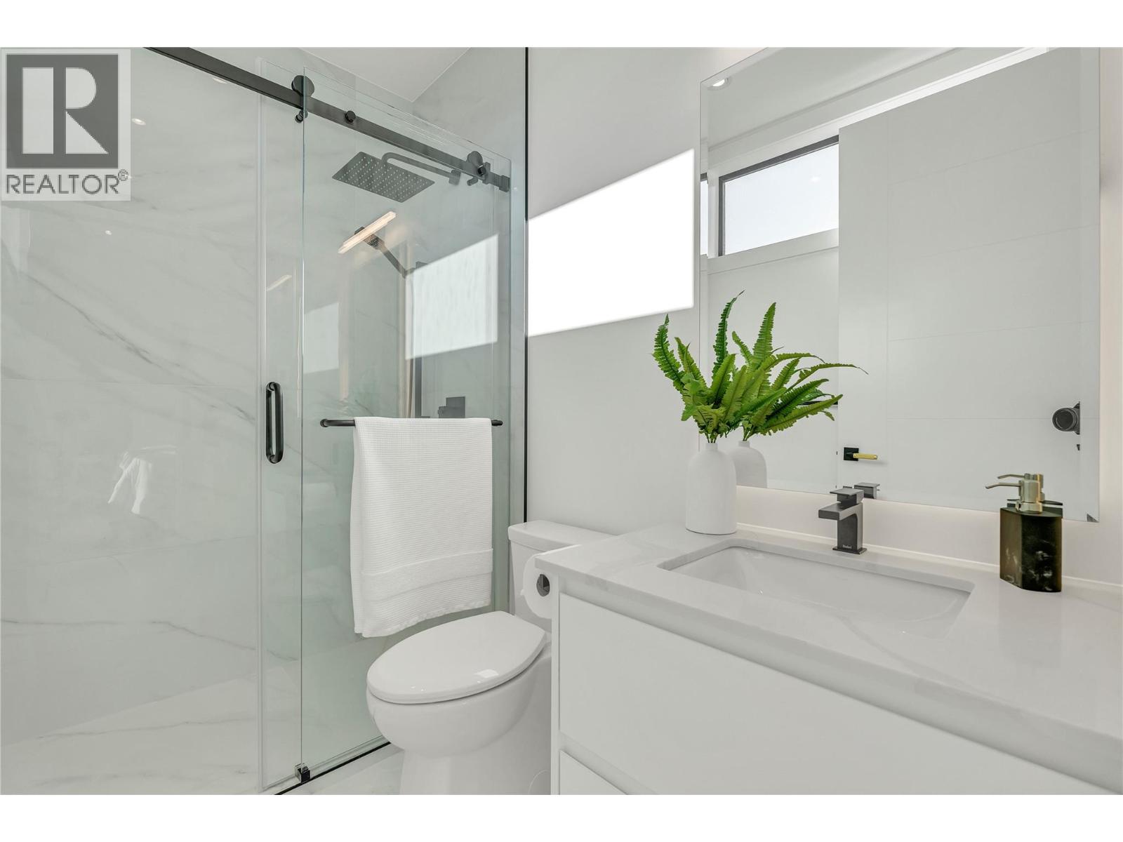 602 Lakeshore Drive Unit# 401, Penticton, British Columbia  V2A 1B9 - Photo 29 - 10363921