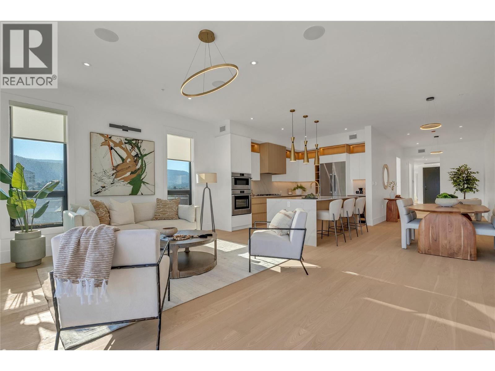 602 Lakeshore Drive Unit# 401, Penticton, British Columbia  V2A 1B9 - Photo 4 - 10363921