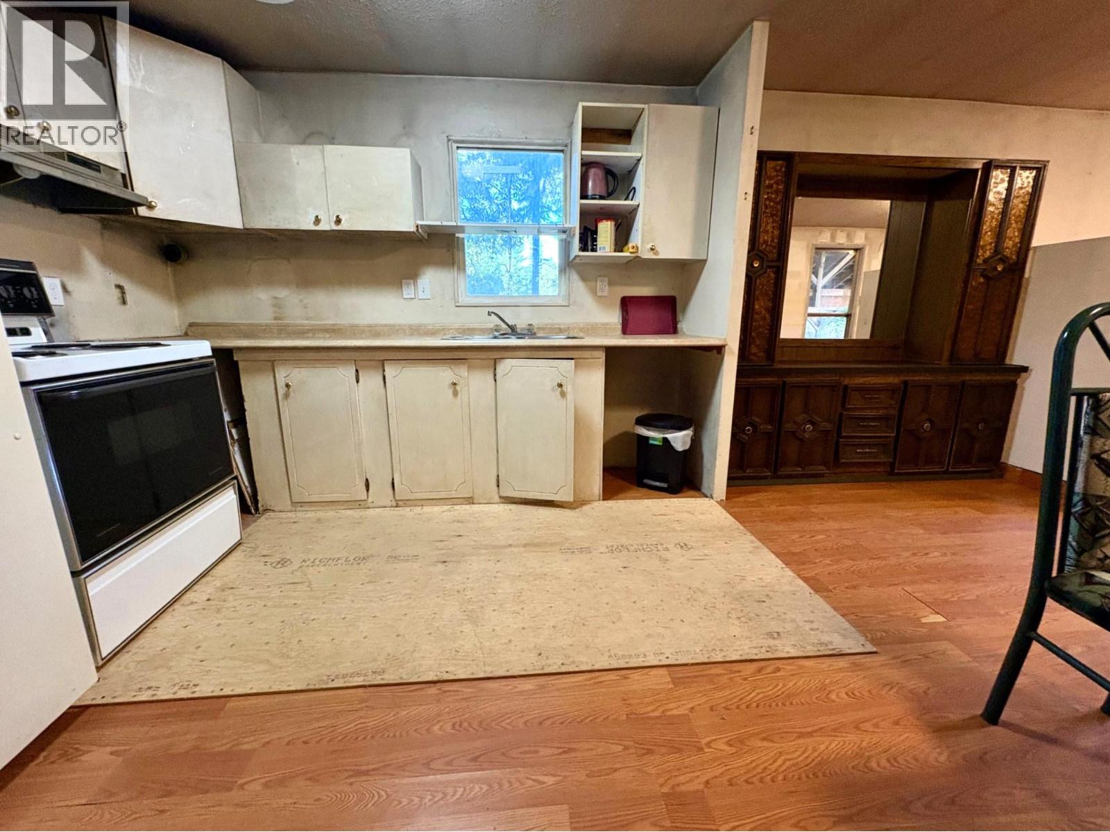 414 Buck Road, Clearwater, British Columbia  V0E 1N1 - Photo 2 - 10363820