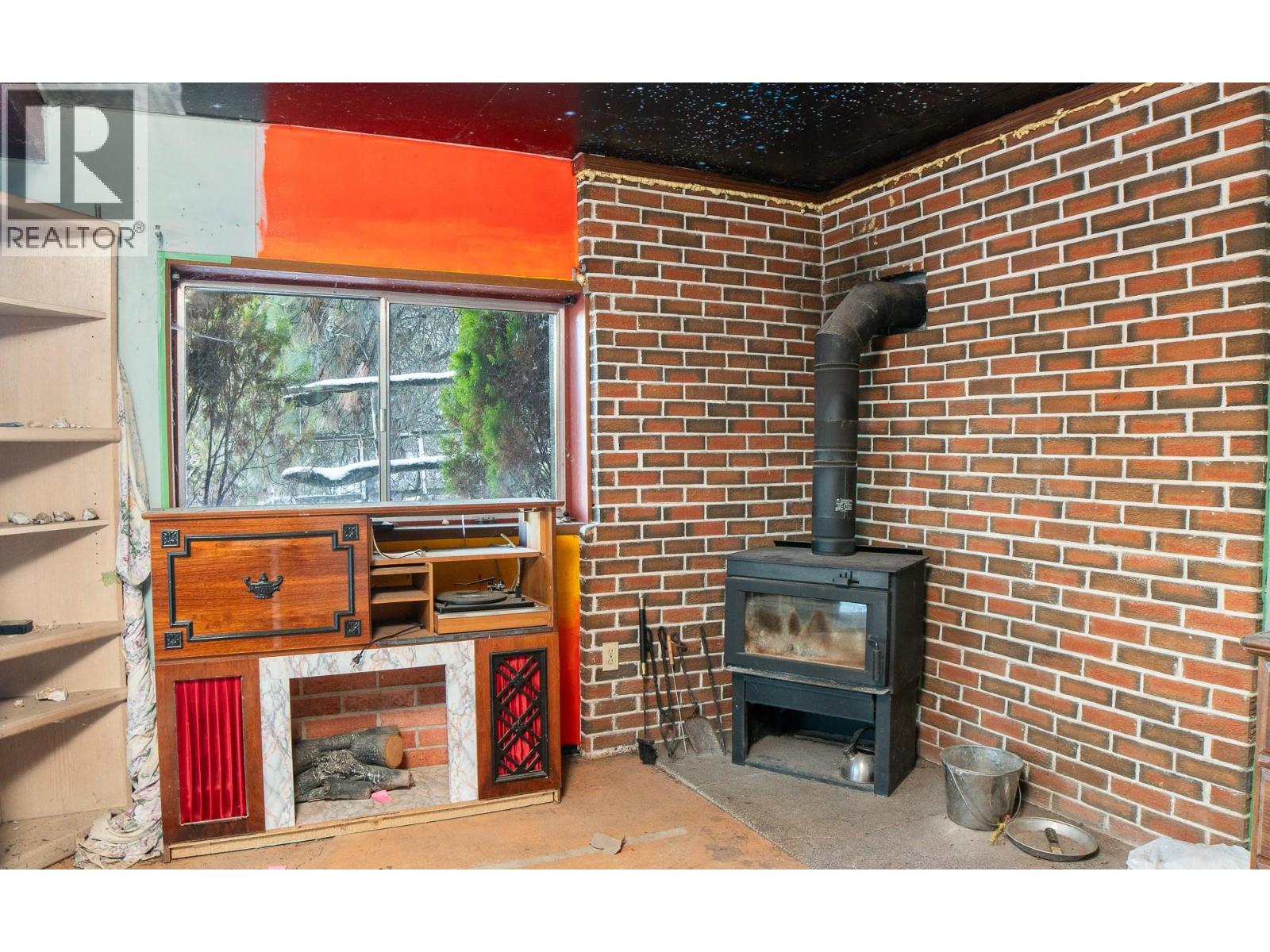 9308 Main Street, Kuskanook, British Columbia  V0B 2C0 - Photo 11 - 10363841