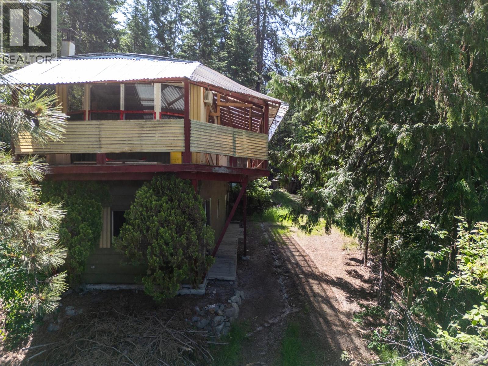 9308 Main Street, Kuskanook, British Columbia  V0B 2C0 - Photo 2 - 10363841