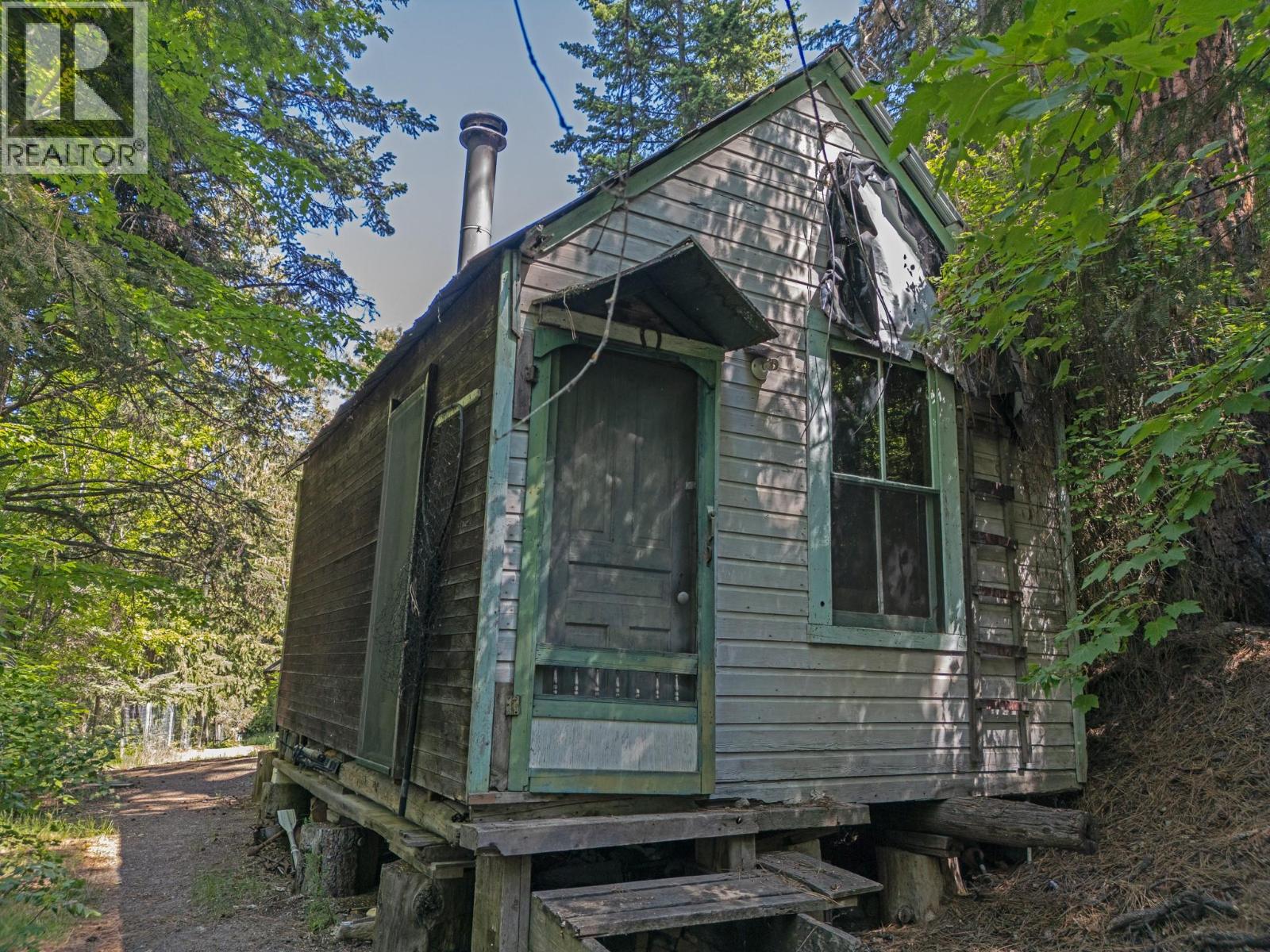 9308 Main Street, Kuskanook, British Columbia  V0B 2C0 - Photo 21 - 10363841