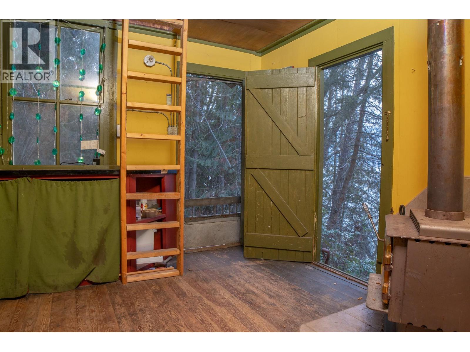 9308 Main Street, Kuskanook, British Columbia  V0B 2C0 - Photo 23 - 10363841