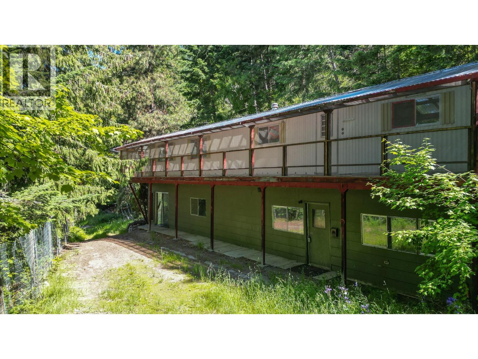 9308 Main Street, Kuskanook, British Columbia  V0B 2C0 - Photo 27 - 10363841