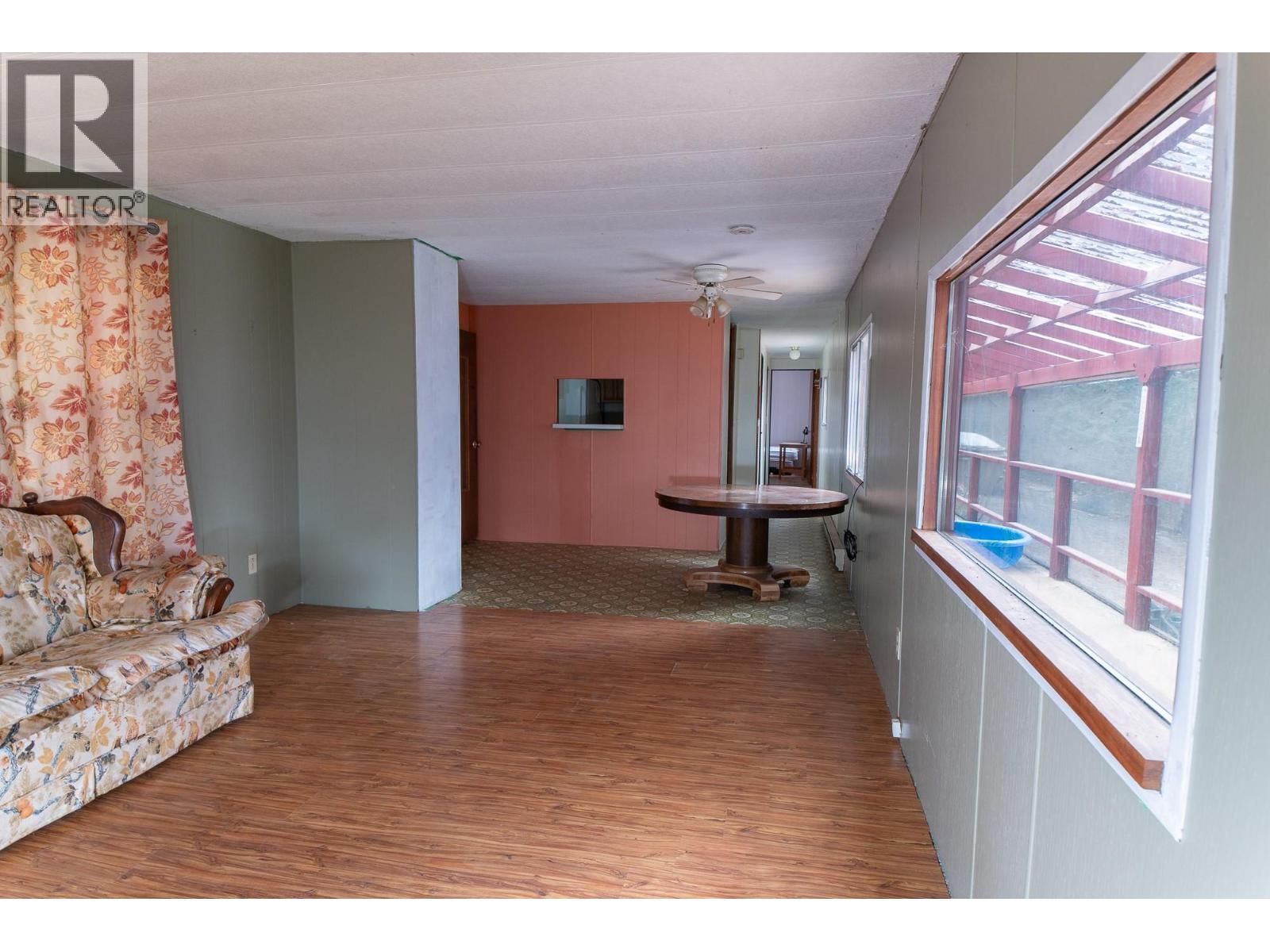 9308 Main Street, Kuskanook, British Columbia  V0B 2C0 - Photo 5 - 10363841