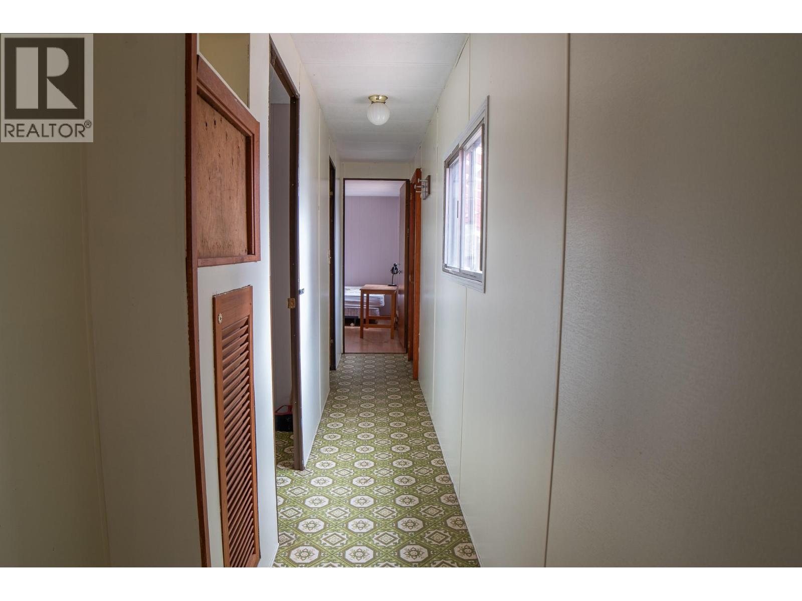 9308 Main Street, Kuskanook, British Columbia  V0B 2C0 - Photo 7 - 10363841