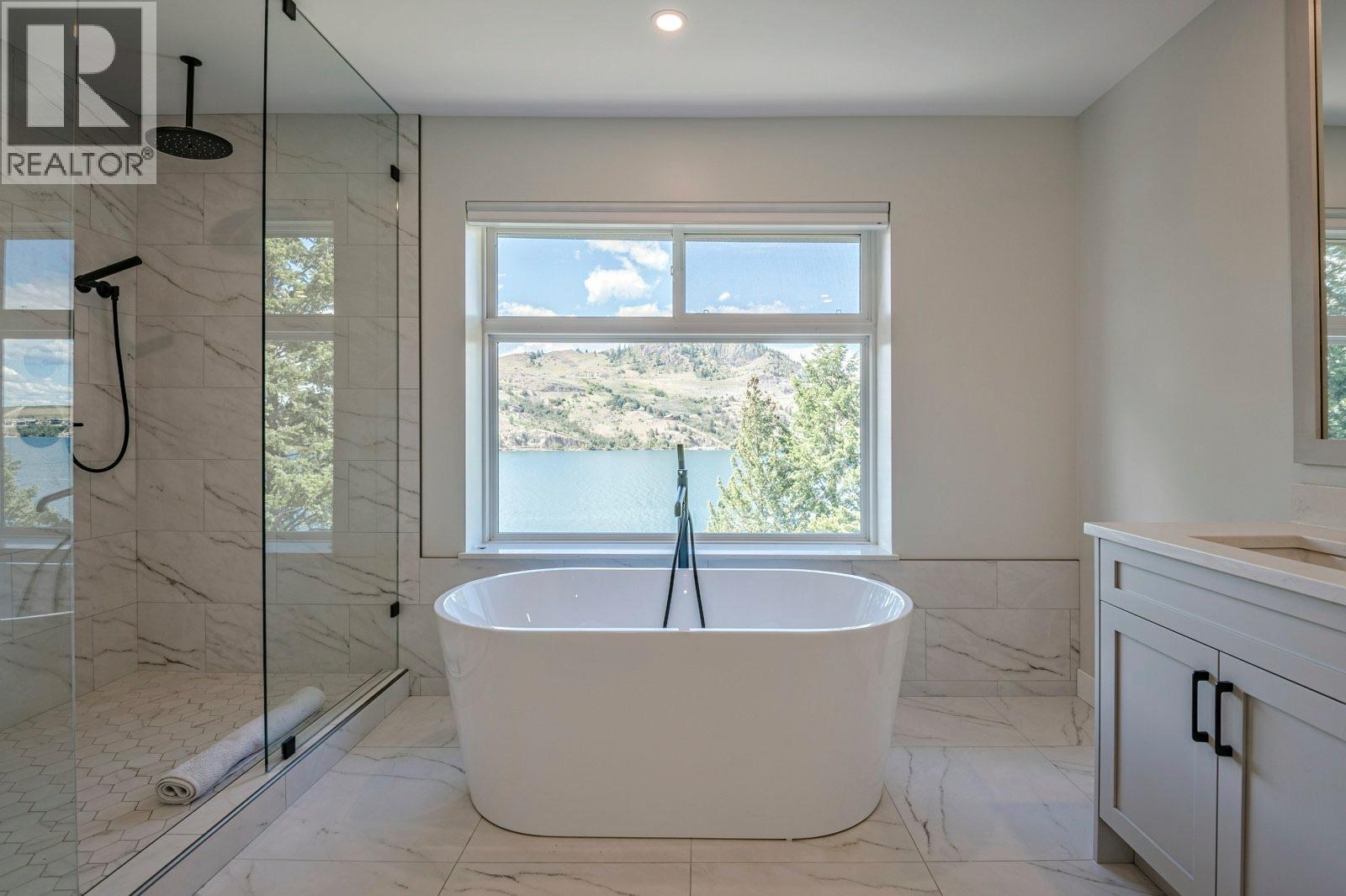 13980 Ponderosa Way, Coldstream, British Columbia  V1B 1A4 - Photo 16 - 10362238