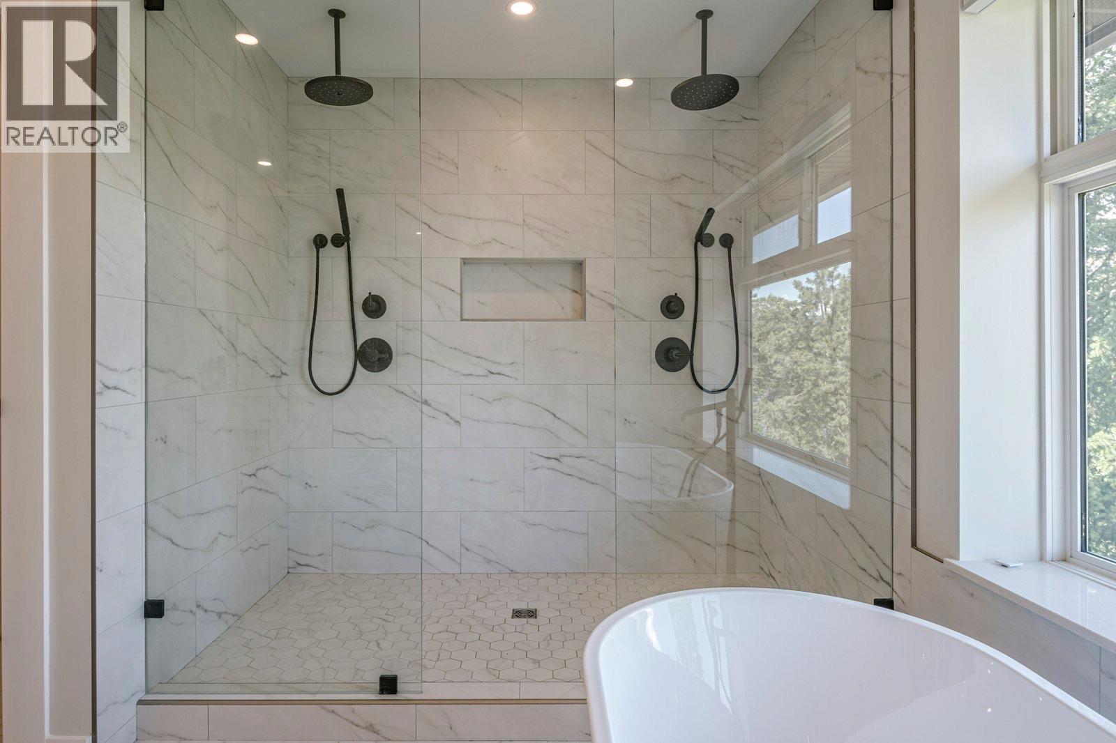 13980 Ponderosa Way, Coldstream, British Columbia  V1B 1A4 - Photo 17 - 10362238