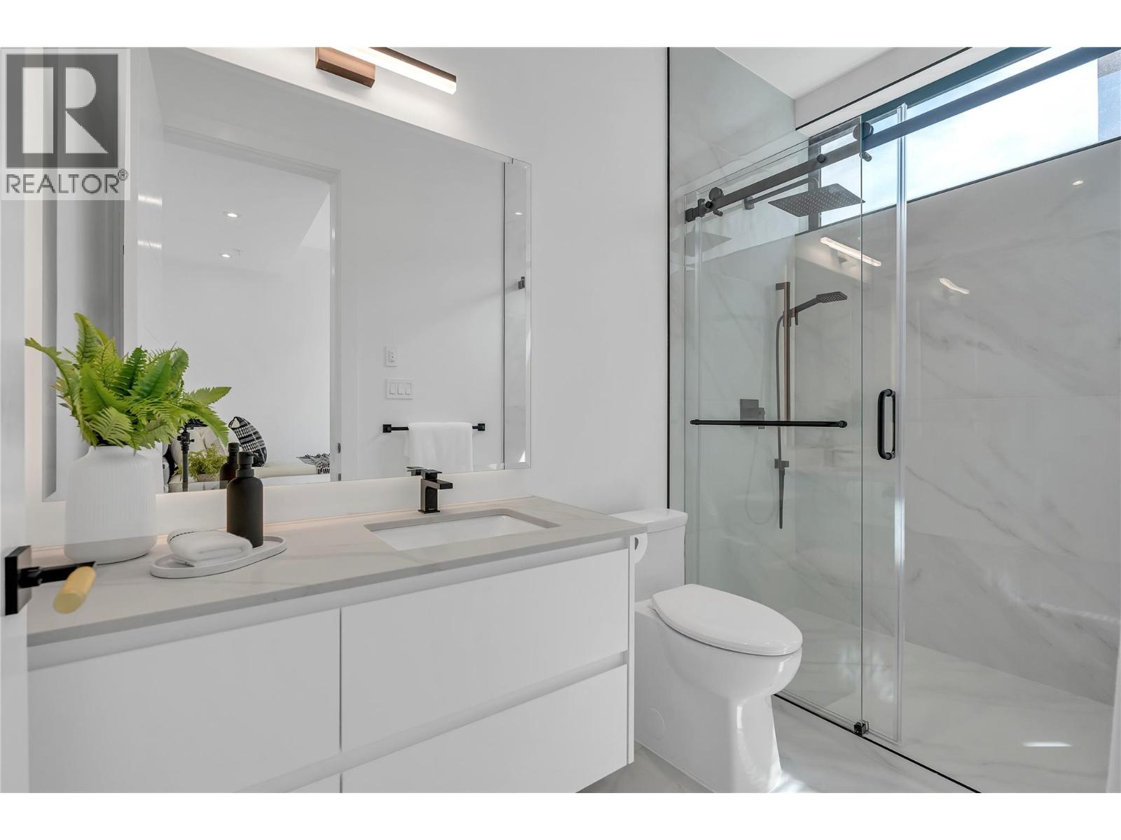 602 Lakeshore Drive Unit# 201, Penticton, British Columbia  V2A 1B9 - Photo 24 - 10363810