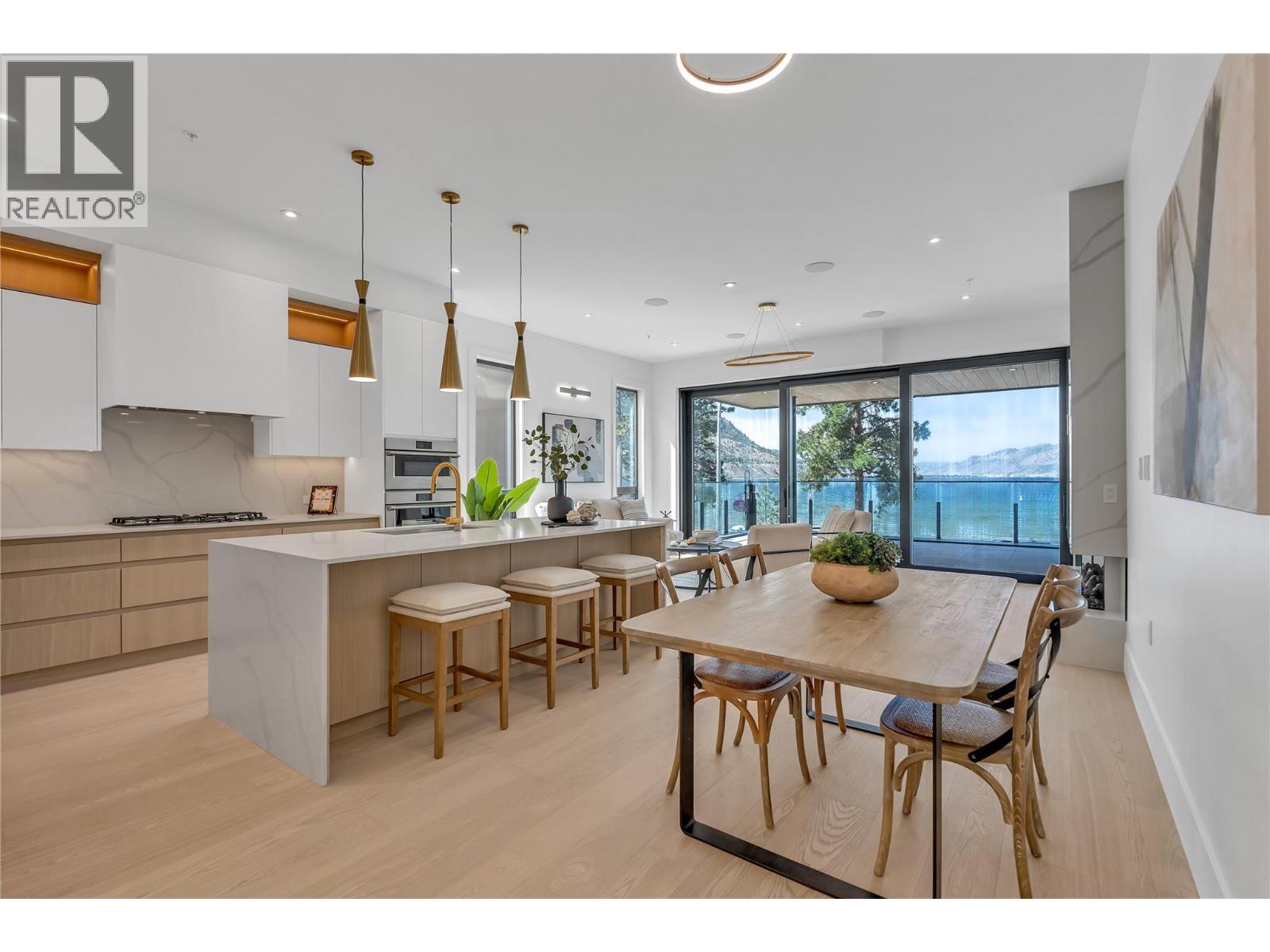 602 Lakeshore Drive Unit# 202, Penticton, British Columbia  V2A 1B9 - Photo 3 - 10363762