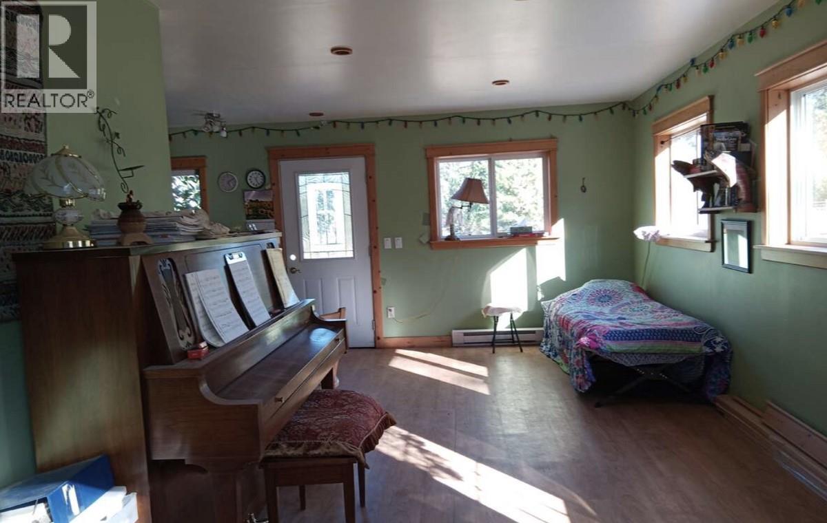 8224 Highway 95a, Kimberley, British Columbia  V1A 3L6 - Photo 6 - 10363955