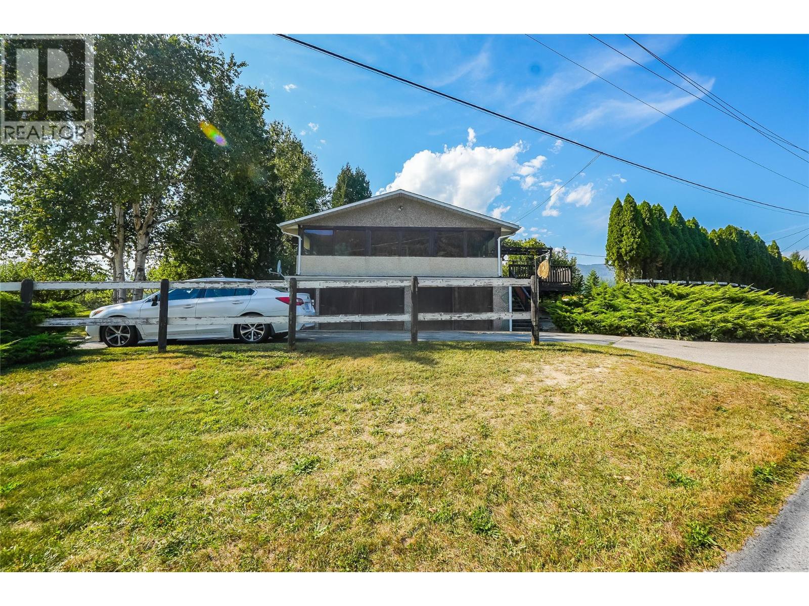 807 Waterloo Road, Ootischenia, British Columbia  V1N 4K8 - Photo 12 - 10363749